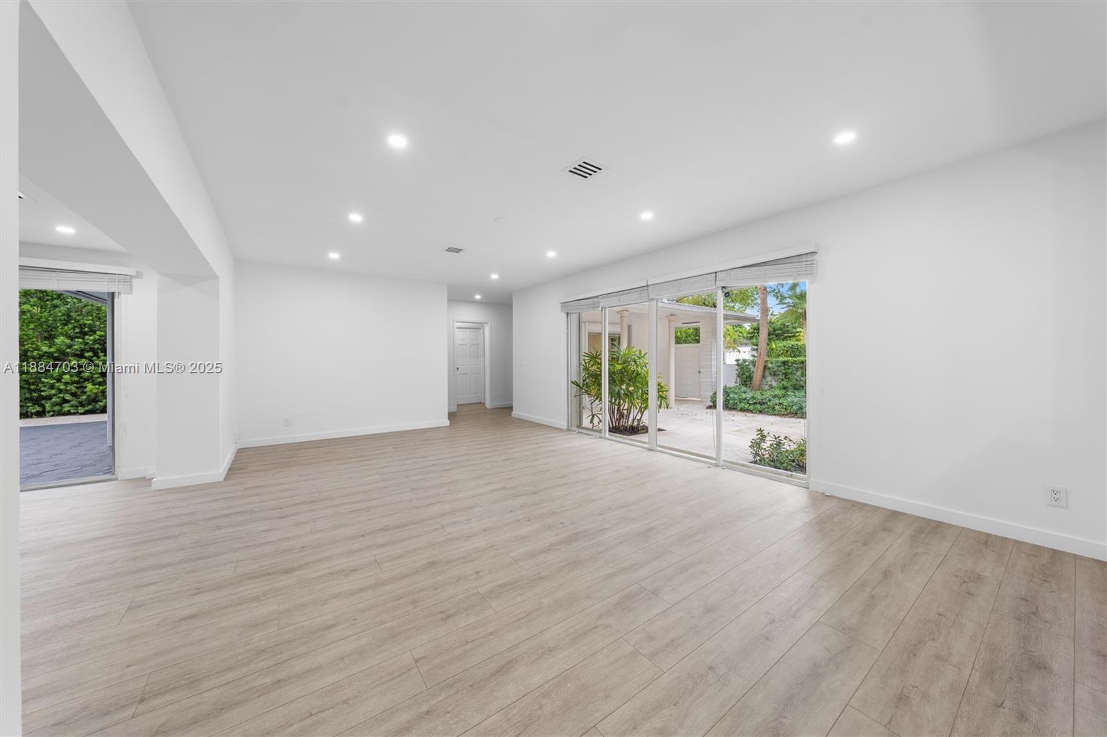 1825 Alamanda Dr North Miami, FL 33181