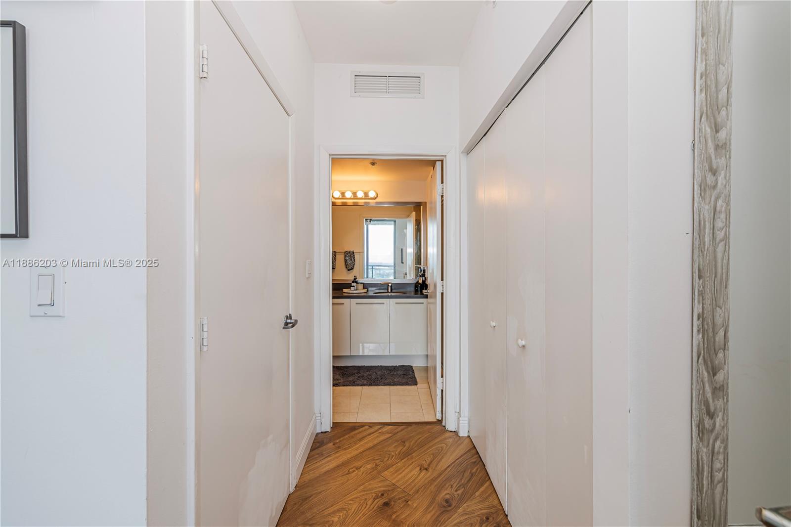 image Ivy Condo13