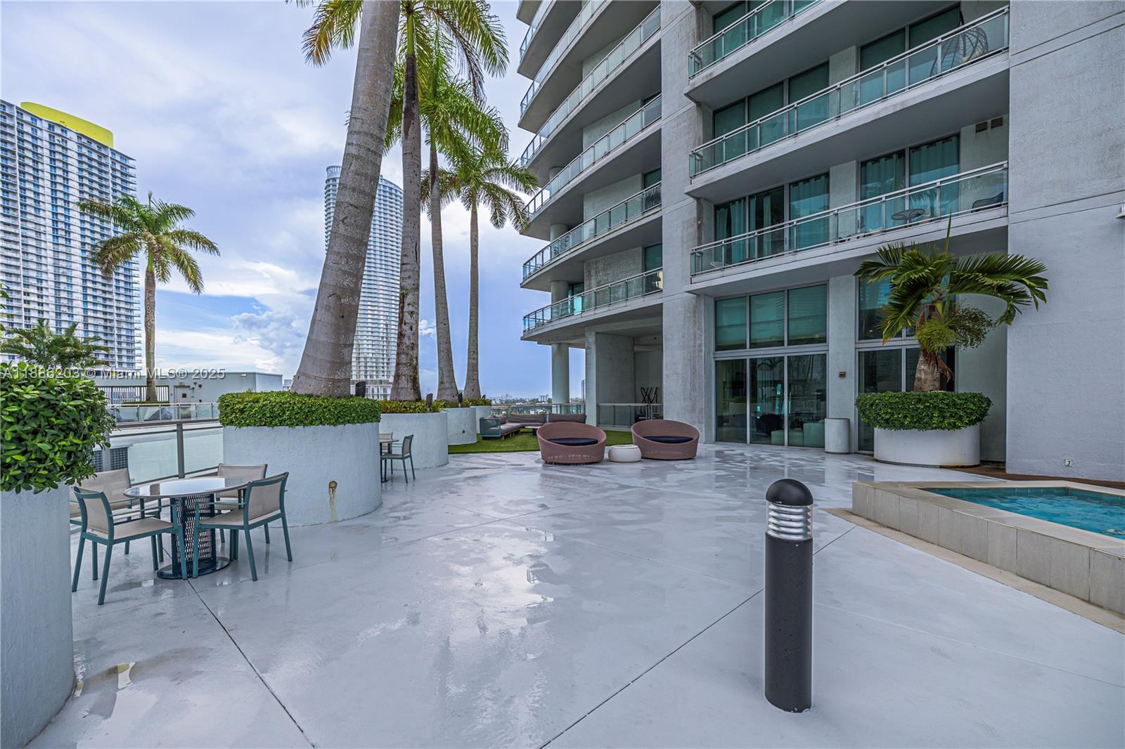 image Ivy Condo35