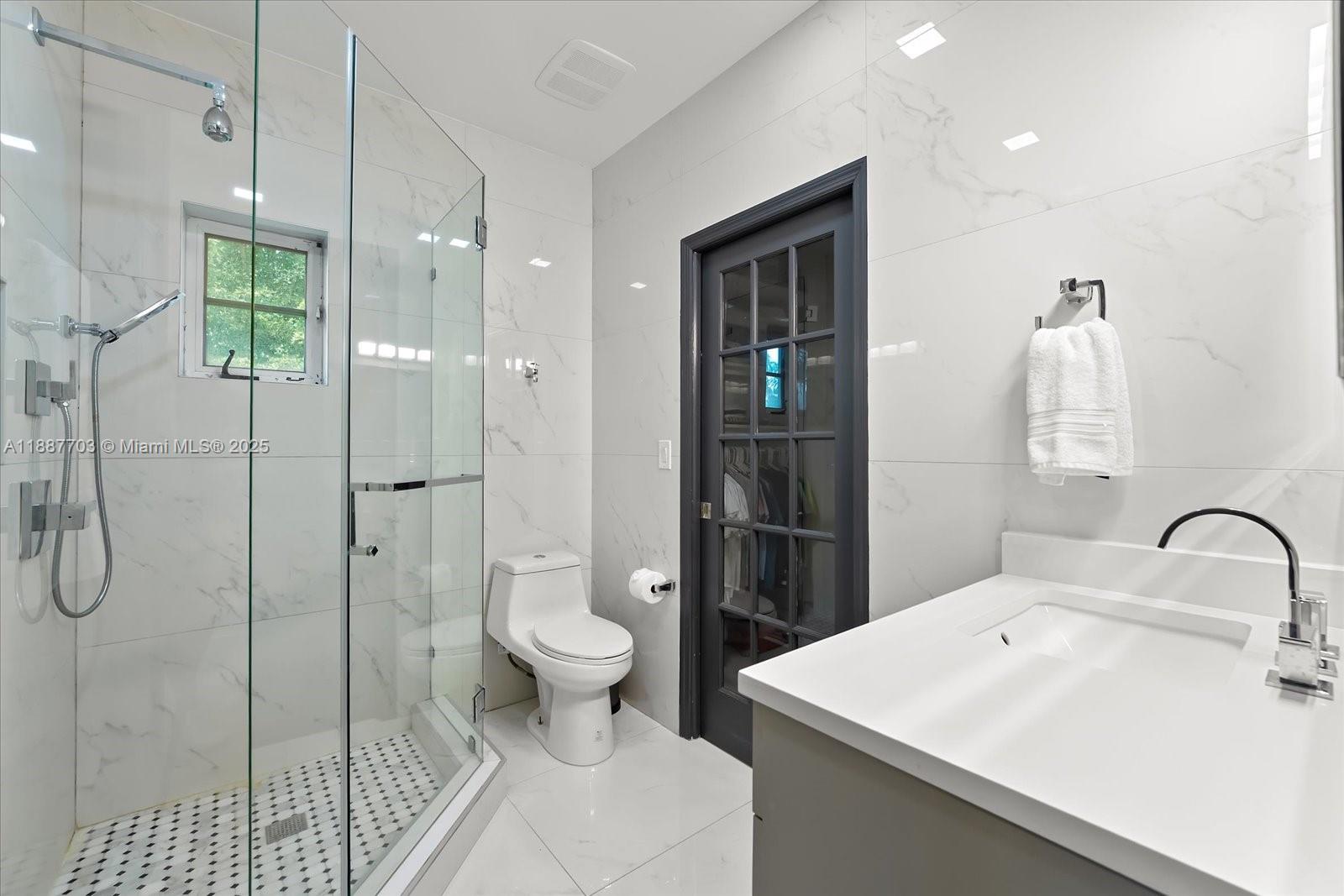 285 Carabela Ct Coral Gables, FL 33143 285 Carabela Ct Coral Gables, FL 33143