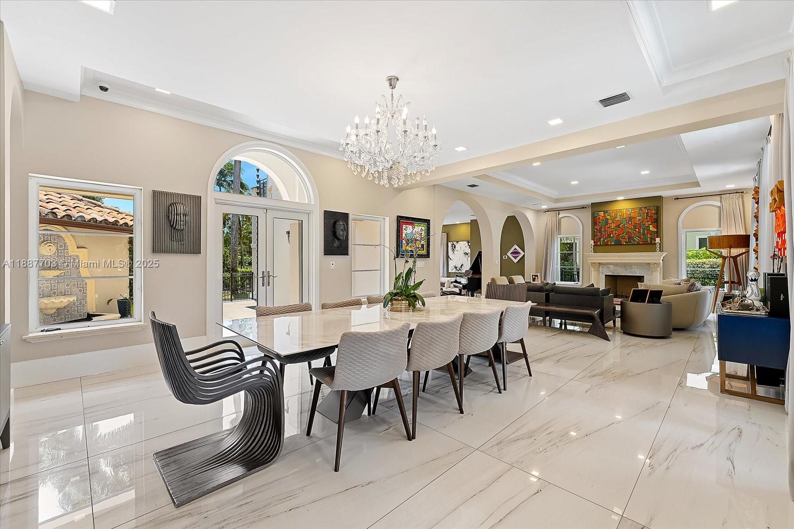 285 Carabela Ct Coral Gables, FL 33143 285 Carabela Ct Coral Gables, FL 33143