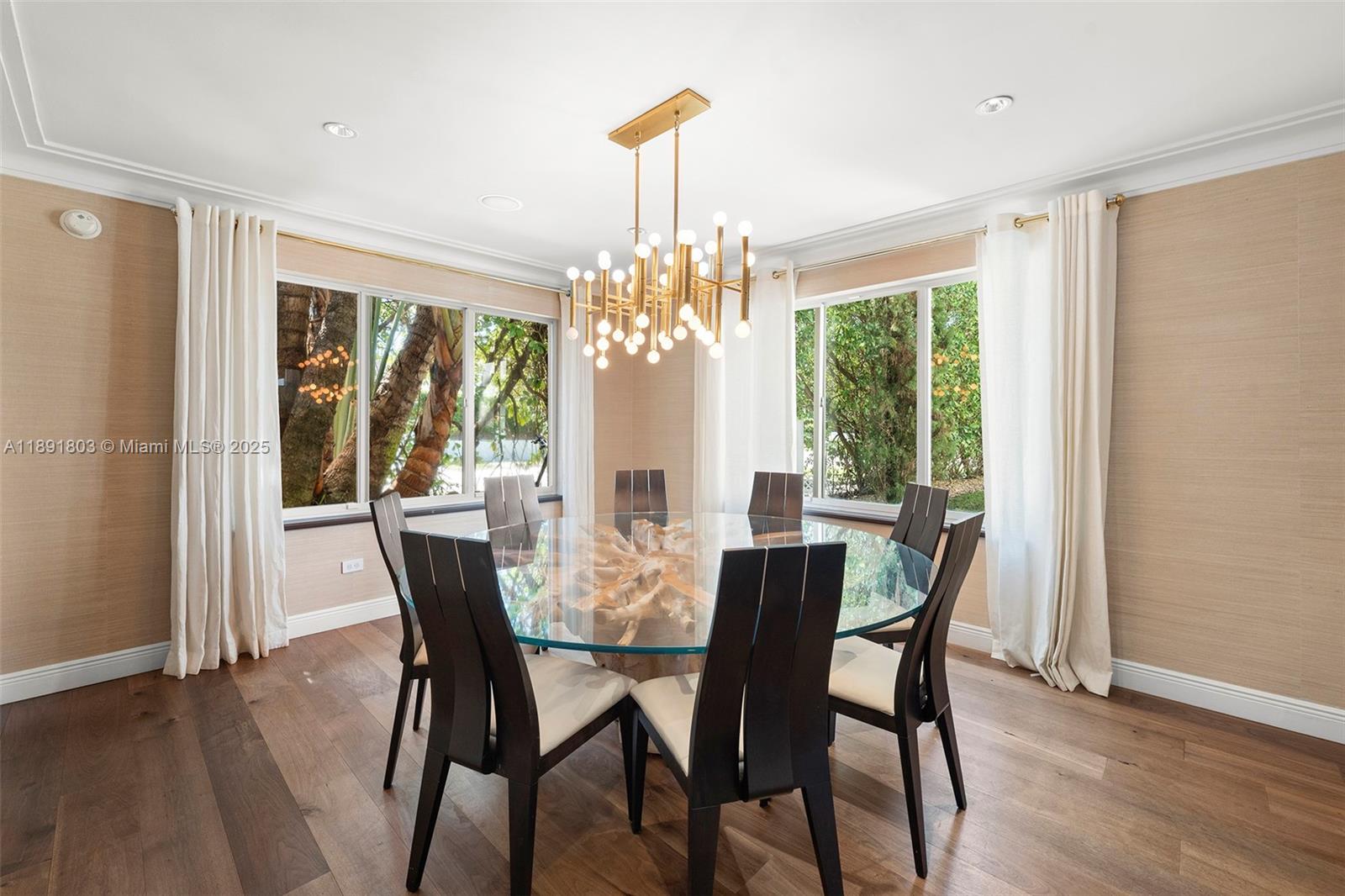 2701 N Bay Rd Miami Beach, FL 33140