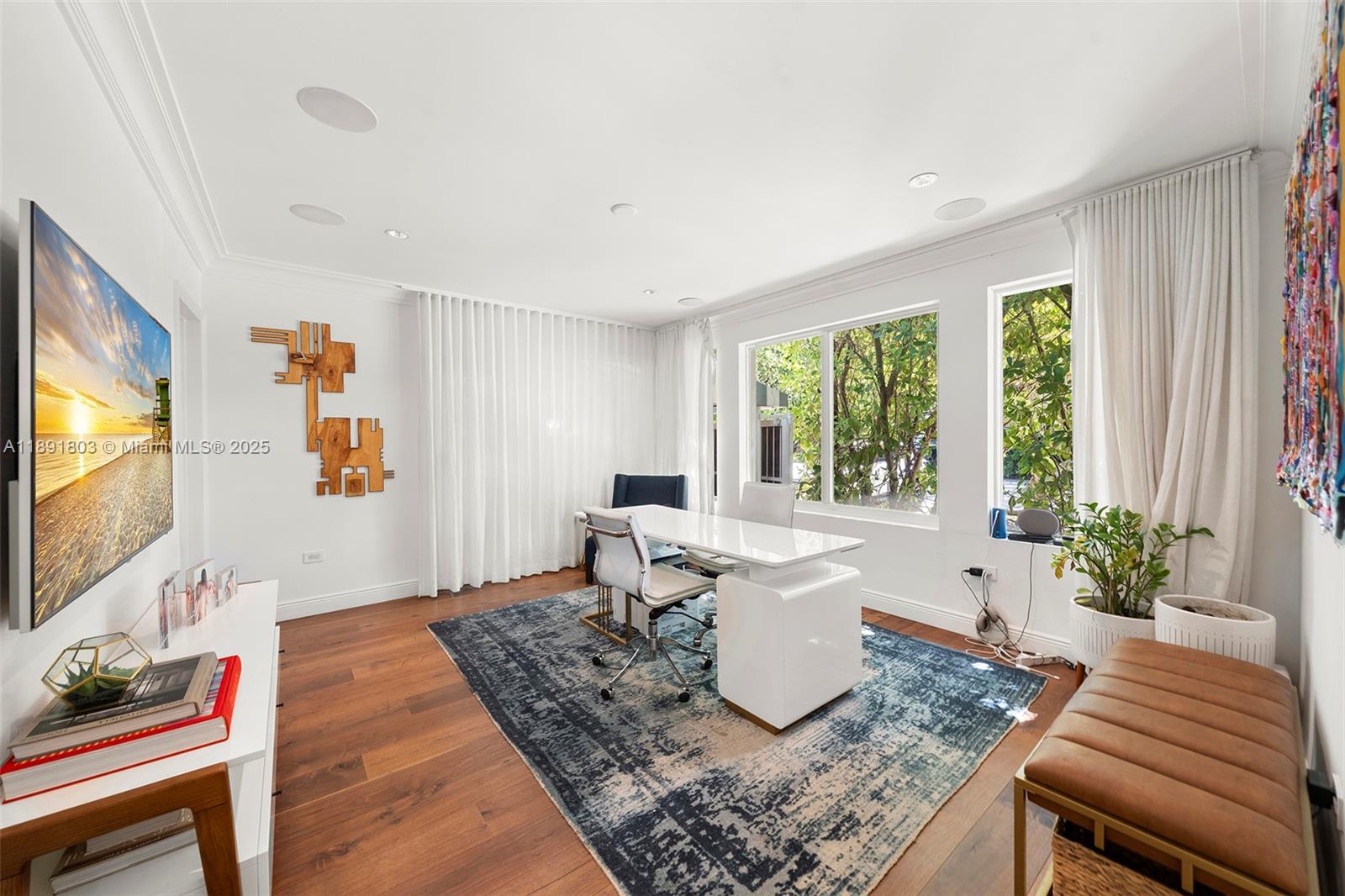 2701 N Bay Rd Miami Beach, FL 33140