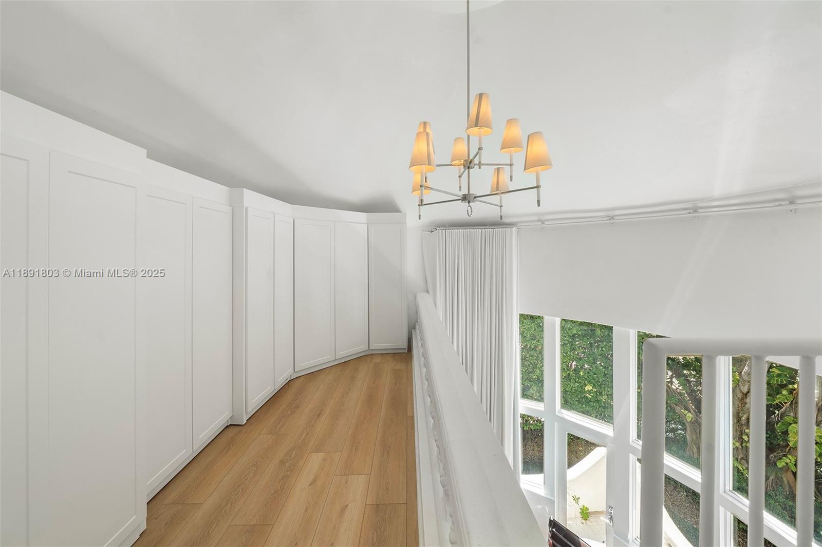 2701 N Bay Rd Miami Beach, FL 33140