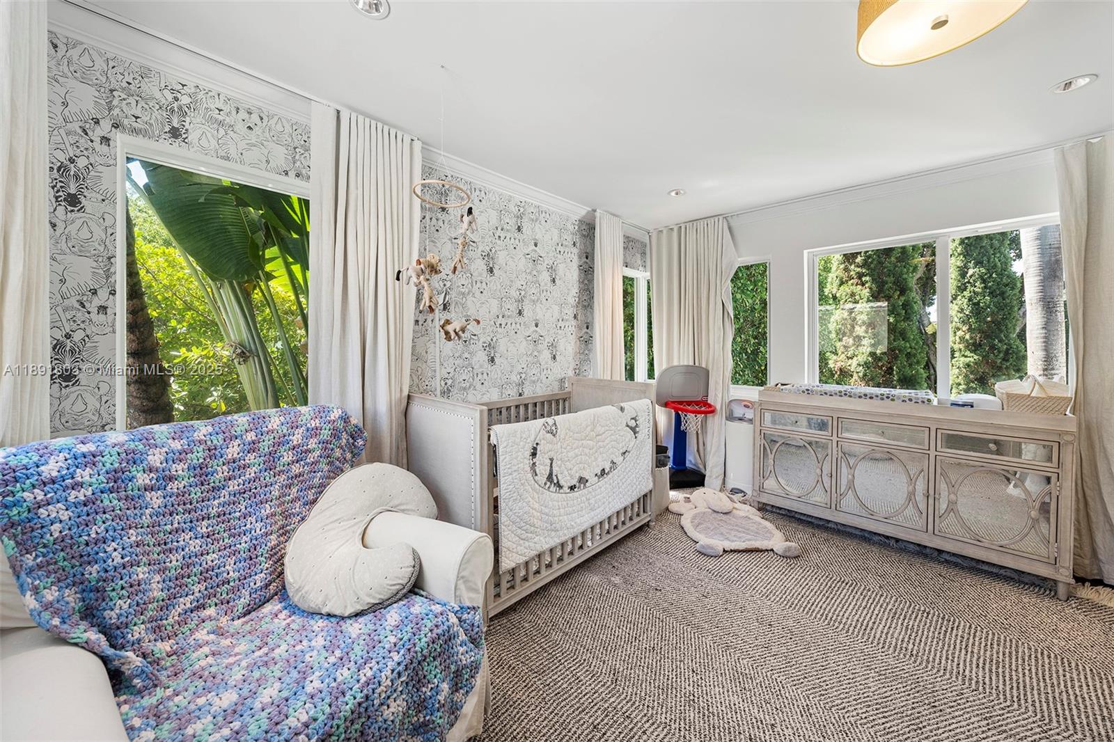 2701 N Bay Rd Miami Beach, FL 33140