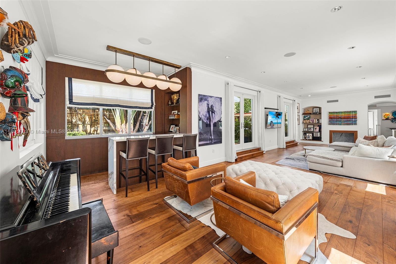 2701 N Bay Rd Miami Beach, FL 33140