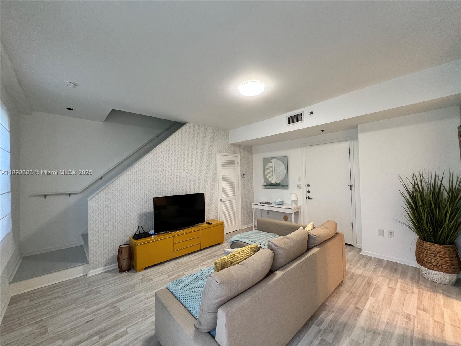 1614 Pennsylvania Ave #2I