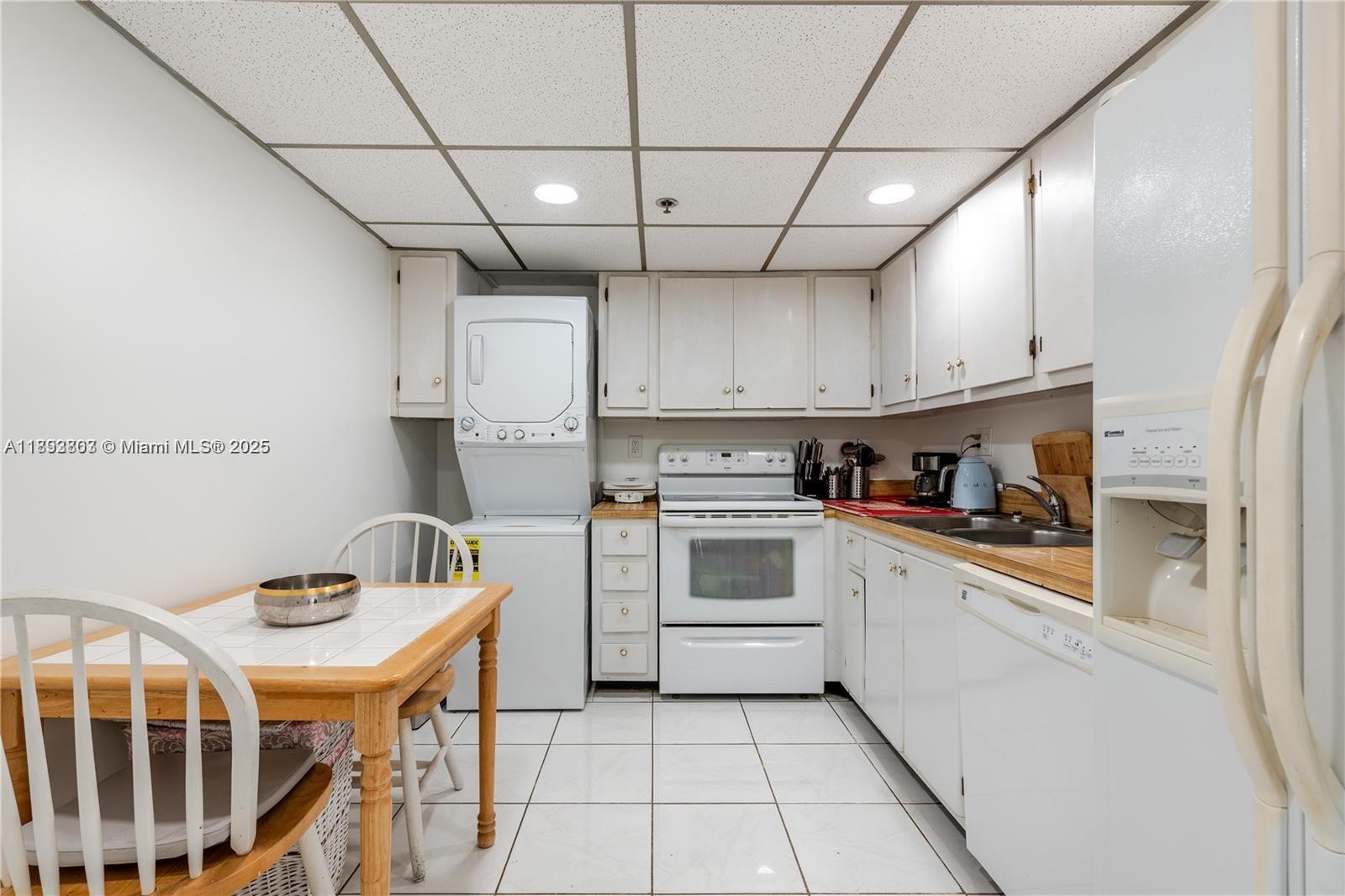 image Winston Towers 60010