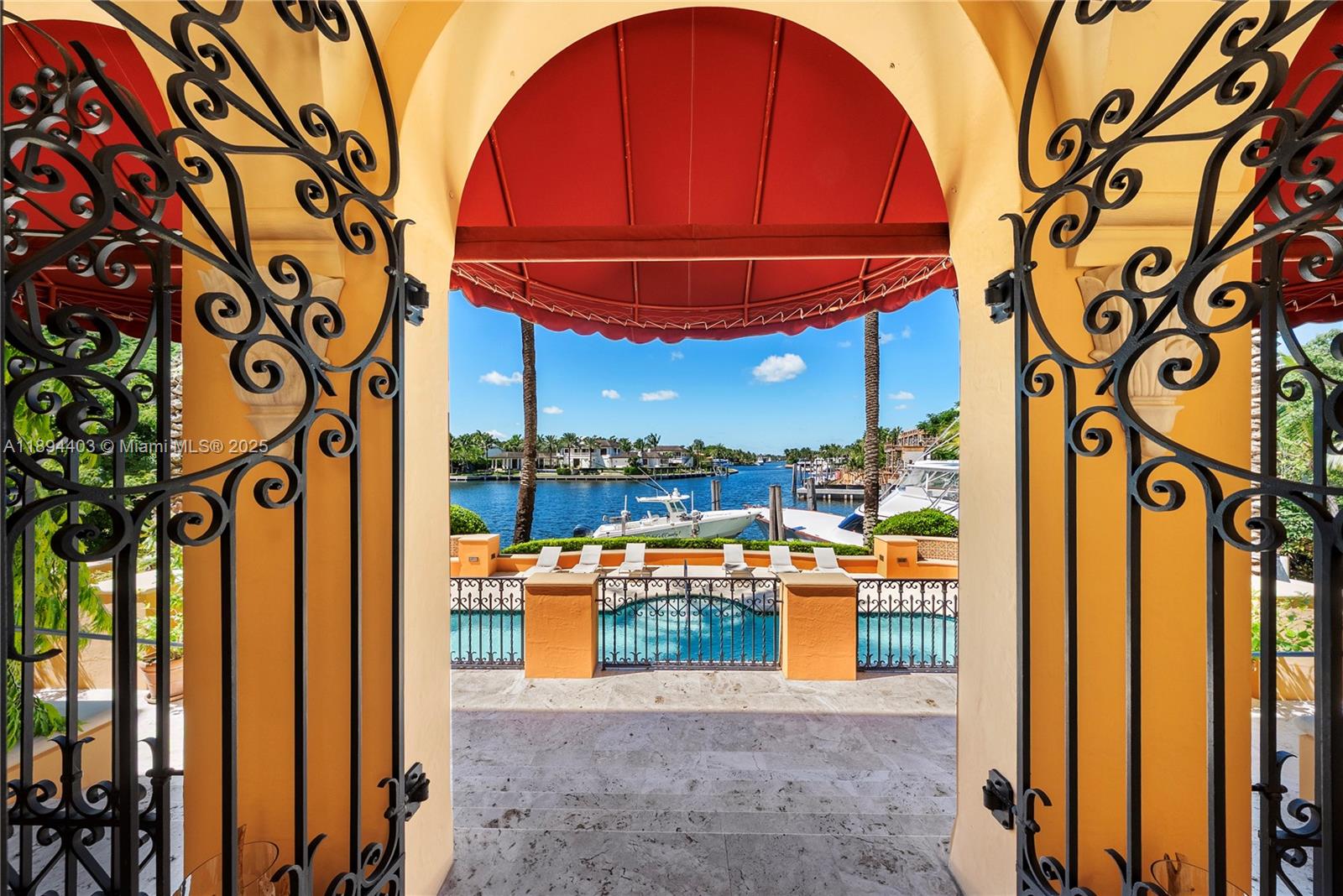 50 Casuarina Concourse Coral Gables, FL 33143 50 Casuarina Concourse Coral Gables, FL 33143