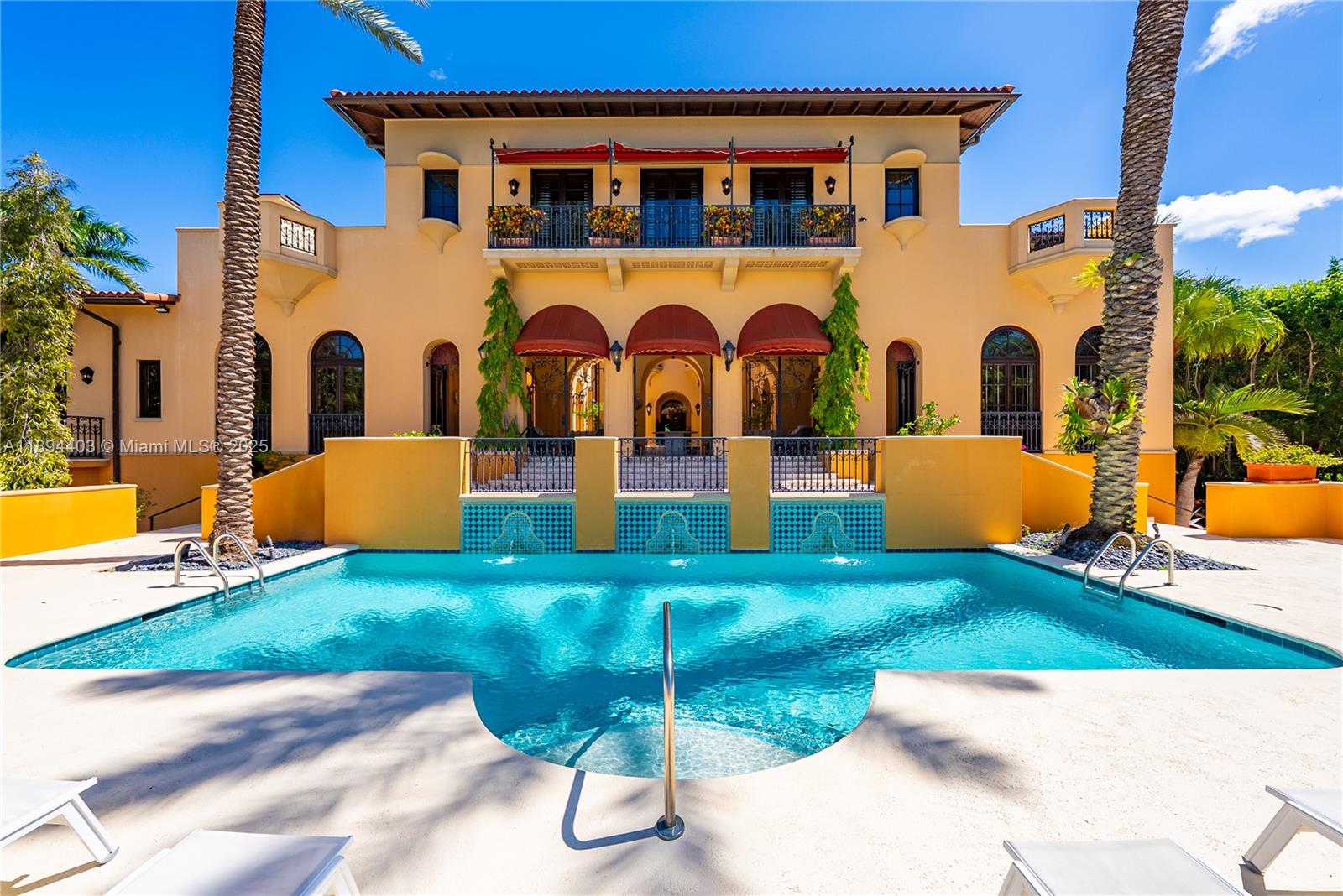50 Casuarina Concourse Coral Gables, FL 33143 50 Casuarina Concourse Coral Gables, FL 33143