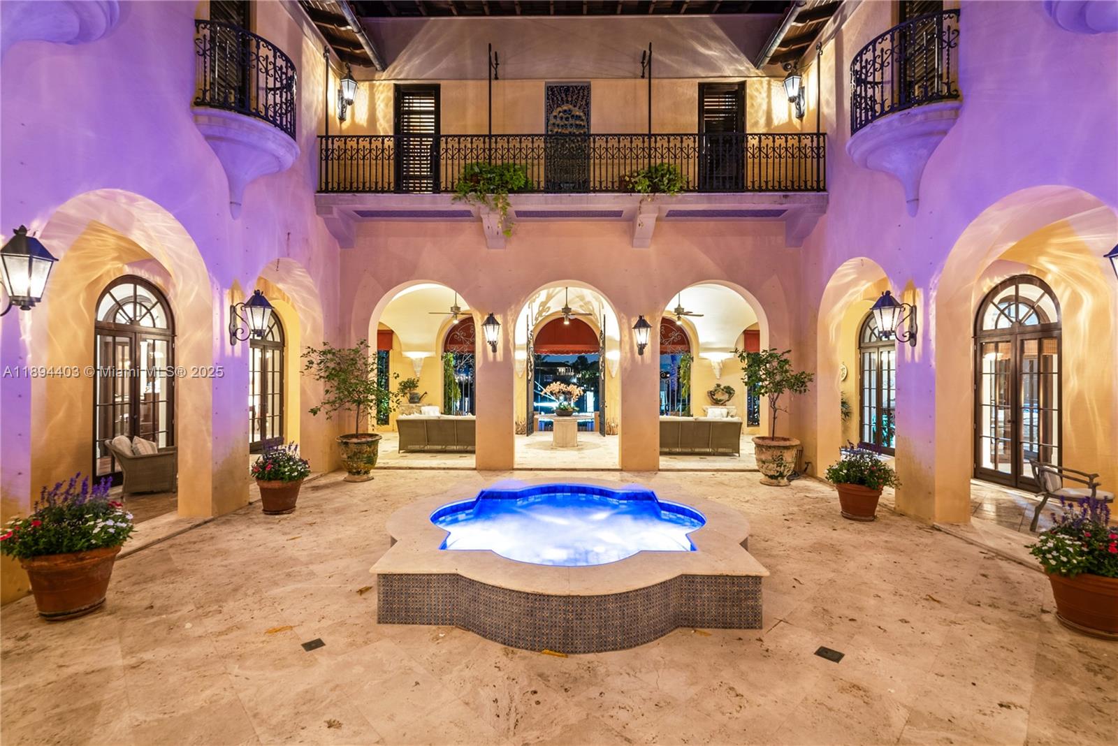 50 Casuarina Concourse Coral Gables, FL 33143 50 Casuarina Concourse Coral Gables, FL 33143