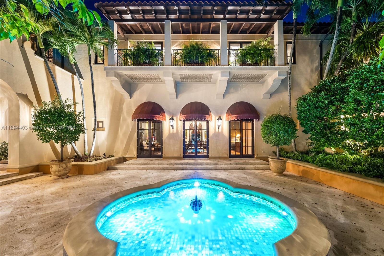 50 Casuarina Concourse Coral Gables, FL 33143 50 Casuarina Concourse Coral Gables, FL 33143