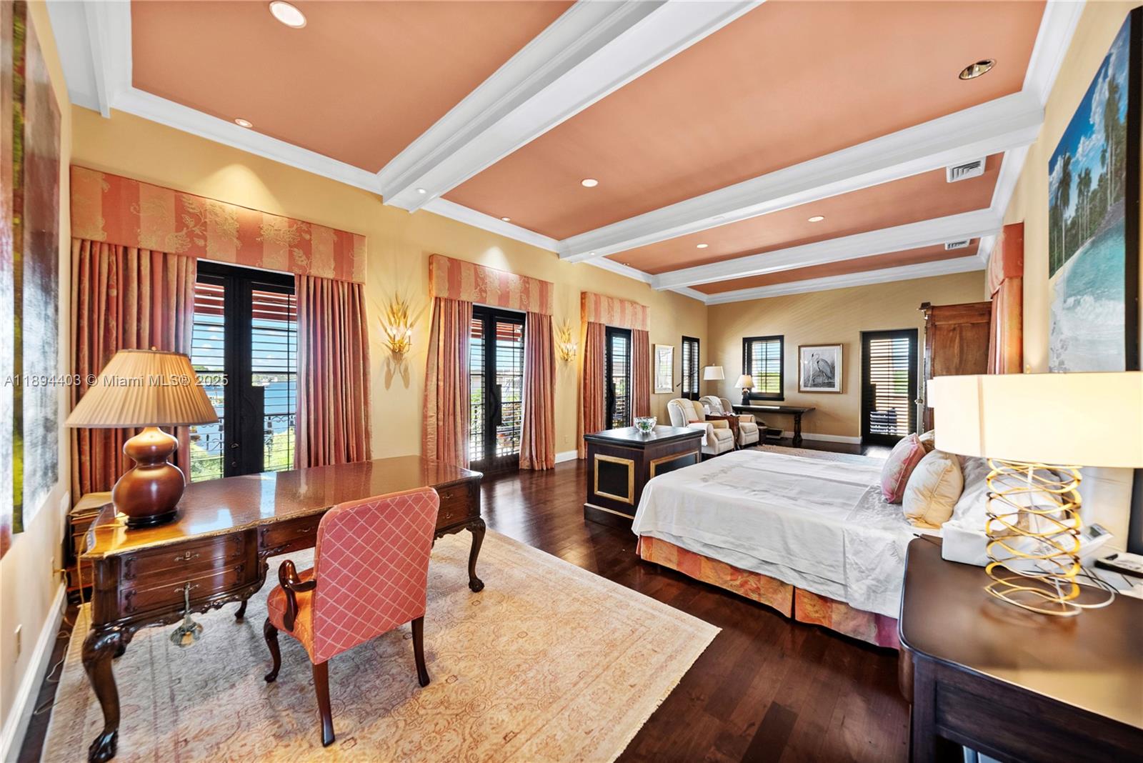 50 Casuarina Concourse Coral Gables, FL 33143 50 Casuarina Concourse Coral Gables, FL 33143