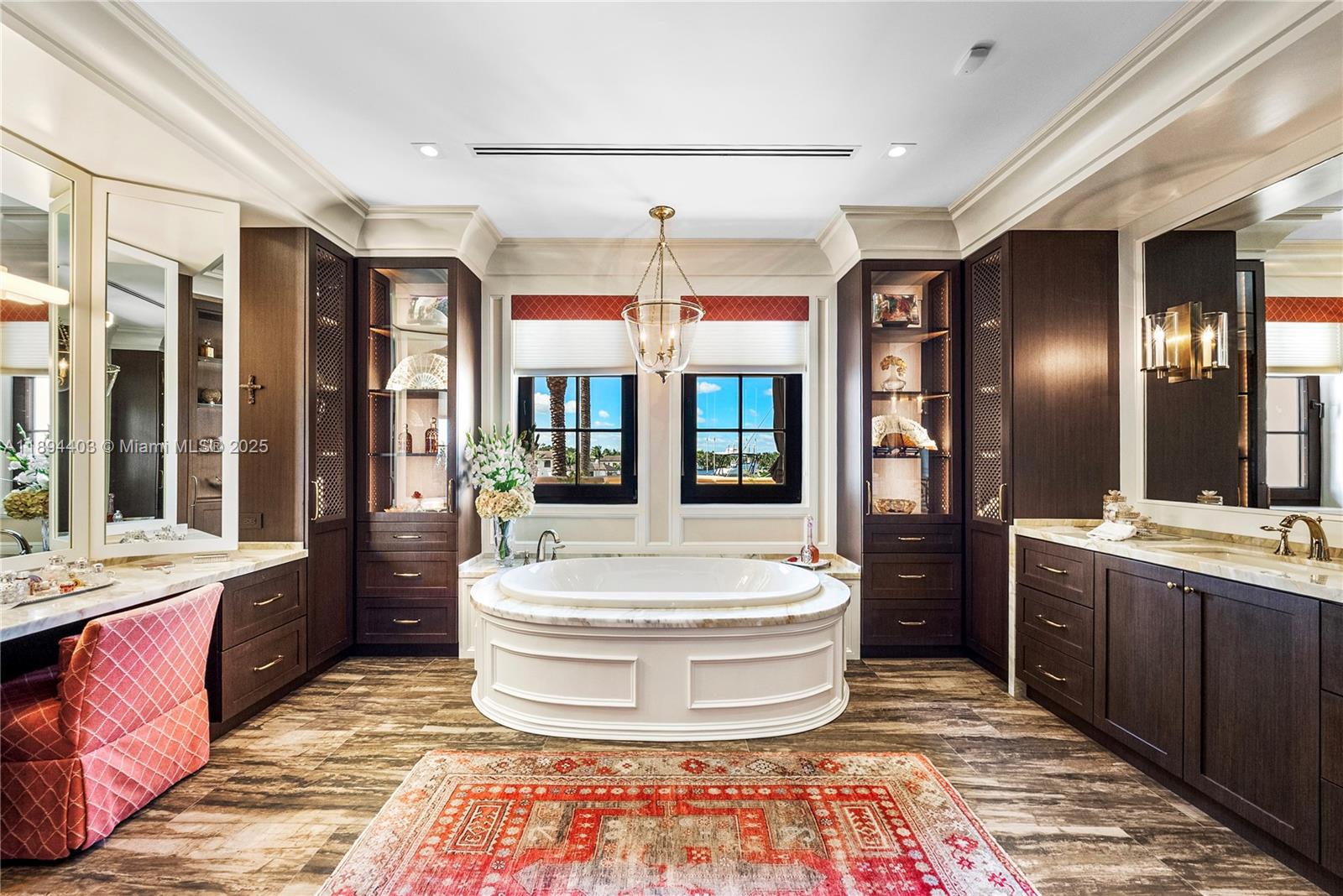 50 Casuarina Concourse Coral Gables, FL 33143 50 Casuarina Concourse Coral Gables, FL 33143