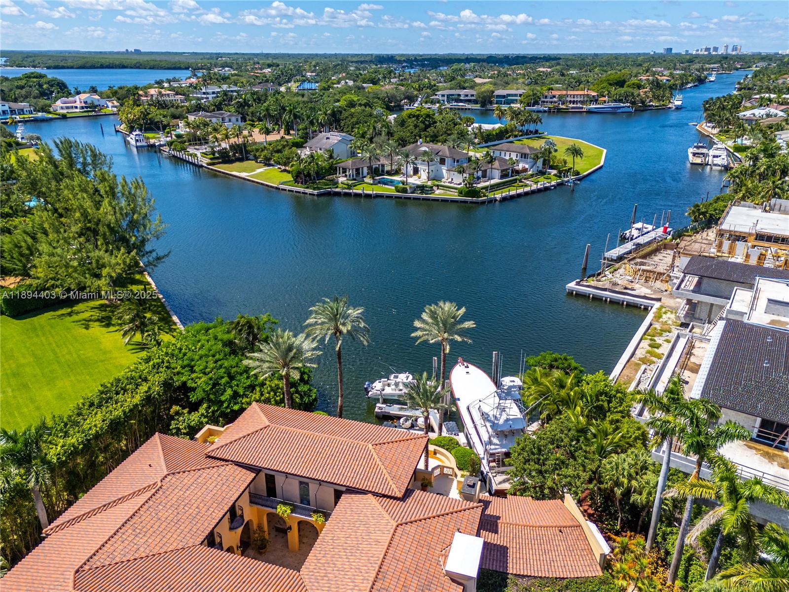 50 Casuarina Concourse Coral Gables, FL 33143 50 Casuarina Concourse Coral Gables, FL 33143