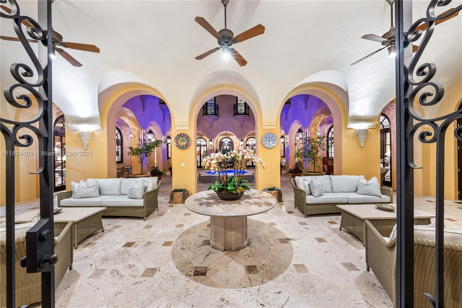 50 Casuarina Concourse Coral Gables, FL 33143 50 Casuarina Concourse Coral Gables, FL 33143