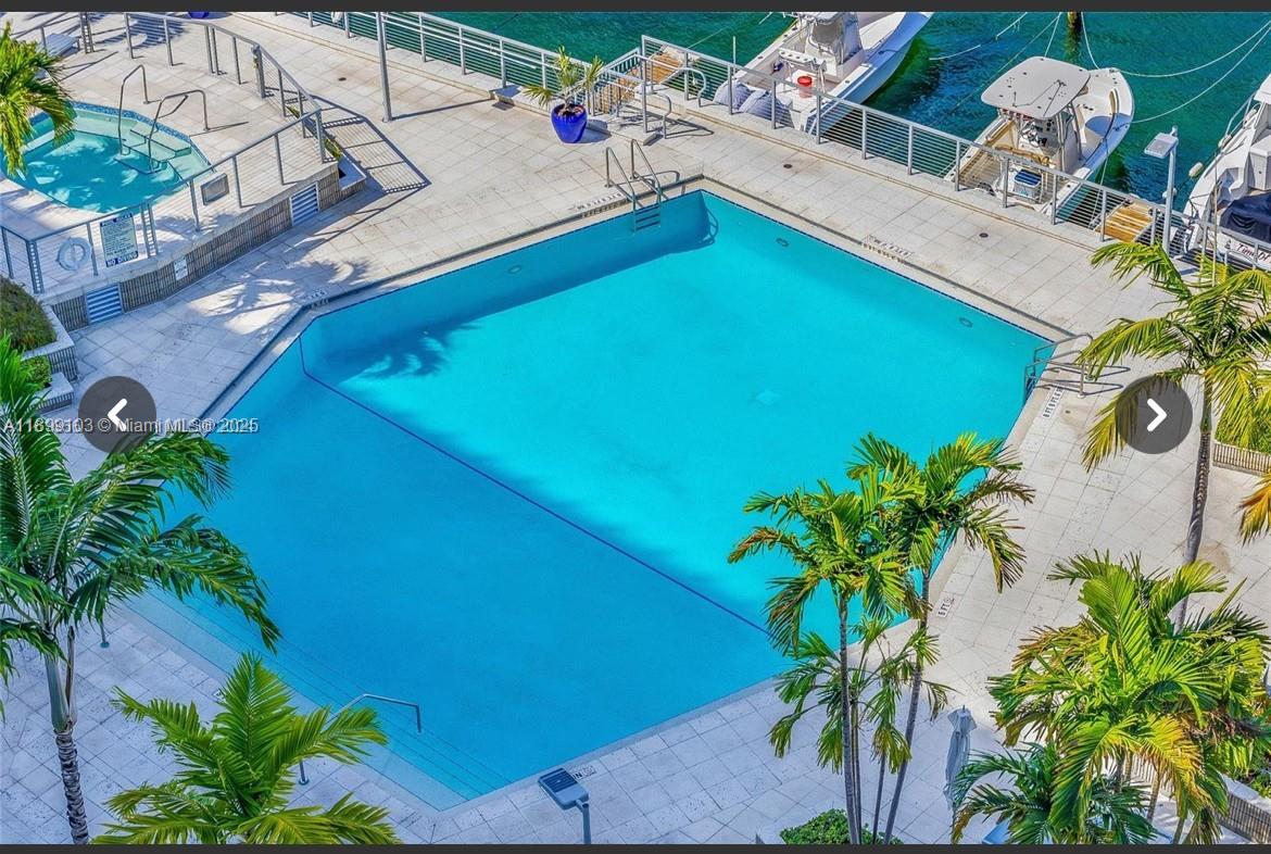 image South Bay Club14