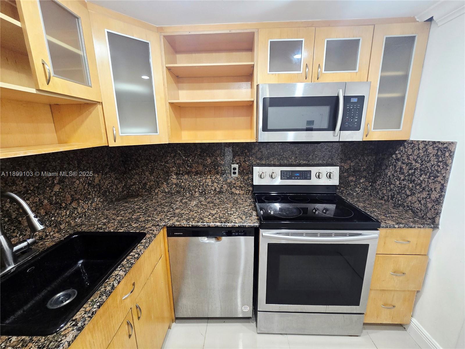 image South Bay Club2