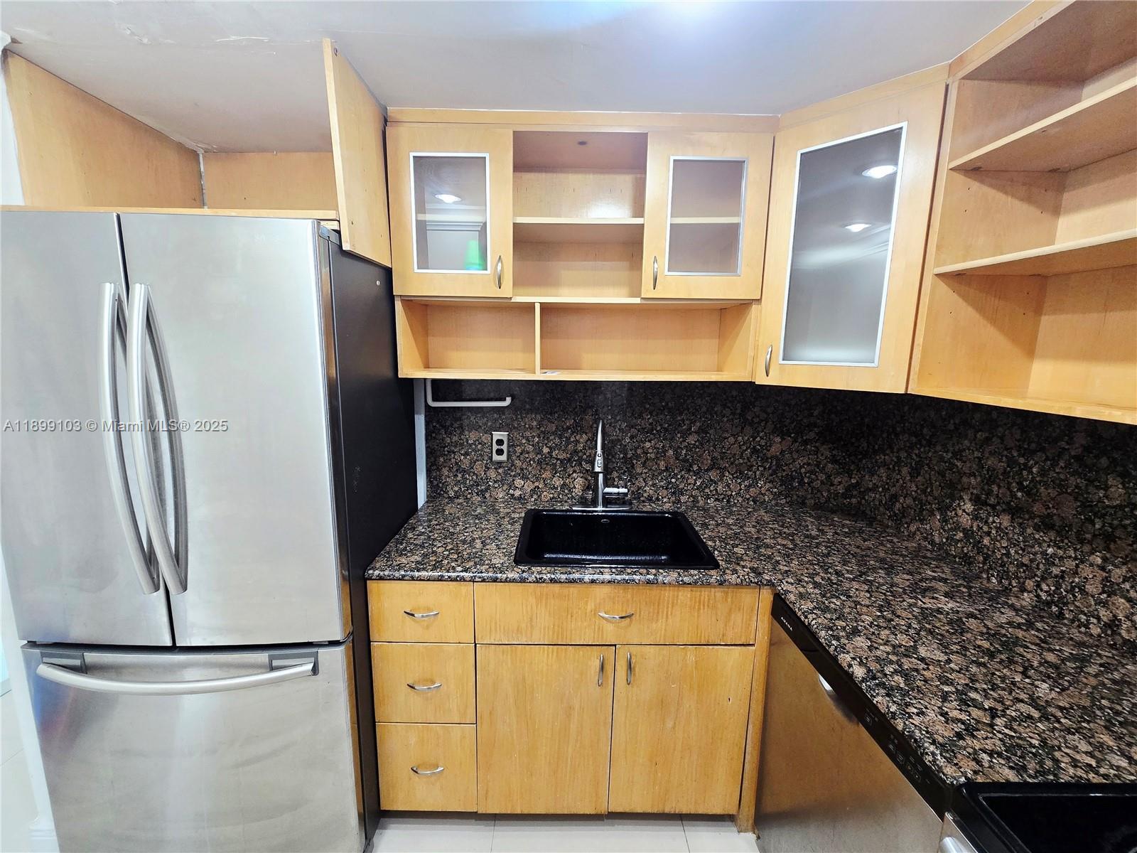 image South Bay Club3