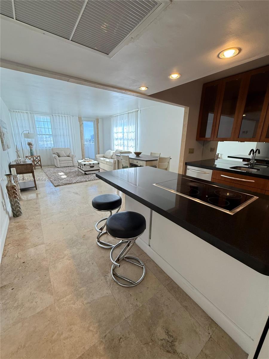 100 Lincoln Rd #1111