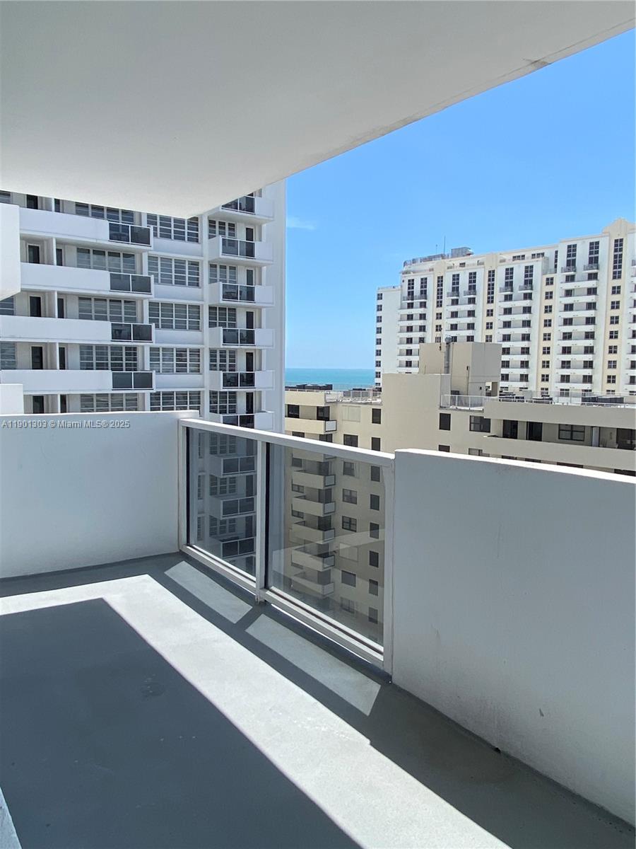 100 Lincoln Rd #1111 Miami Beach, FL 33139