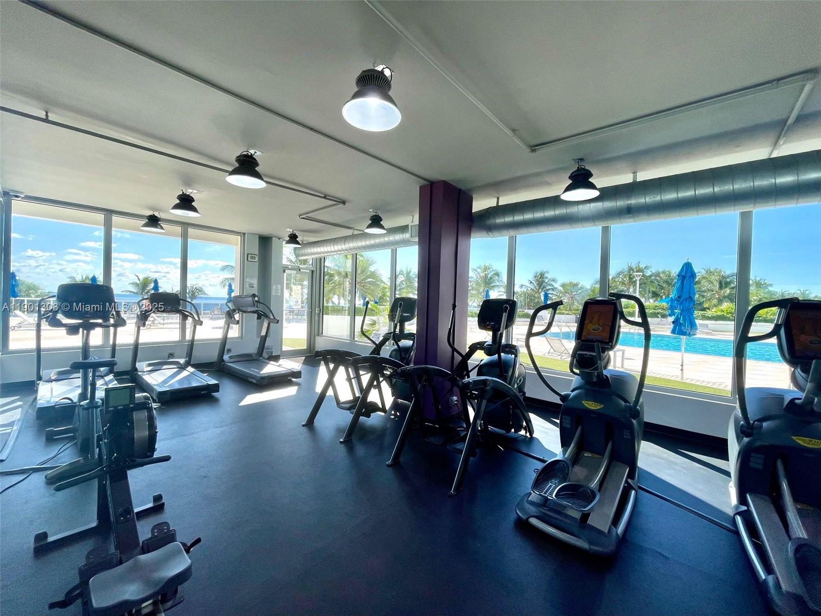 100 Lincoln Rd #1111 Miami Beach, FL 33139