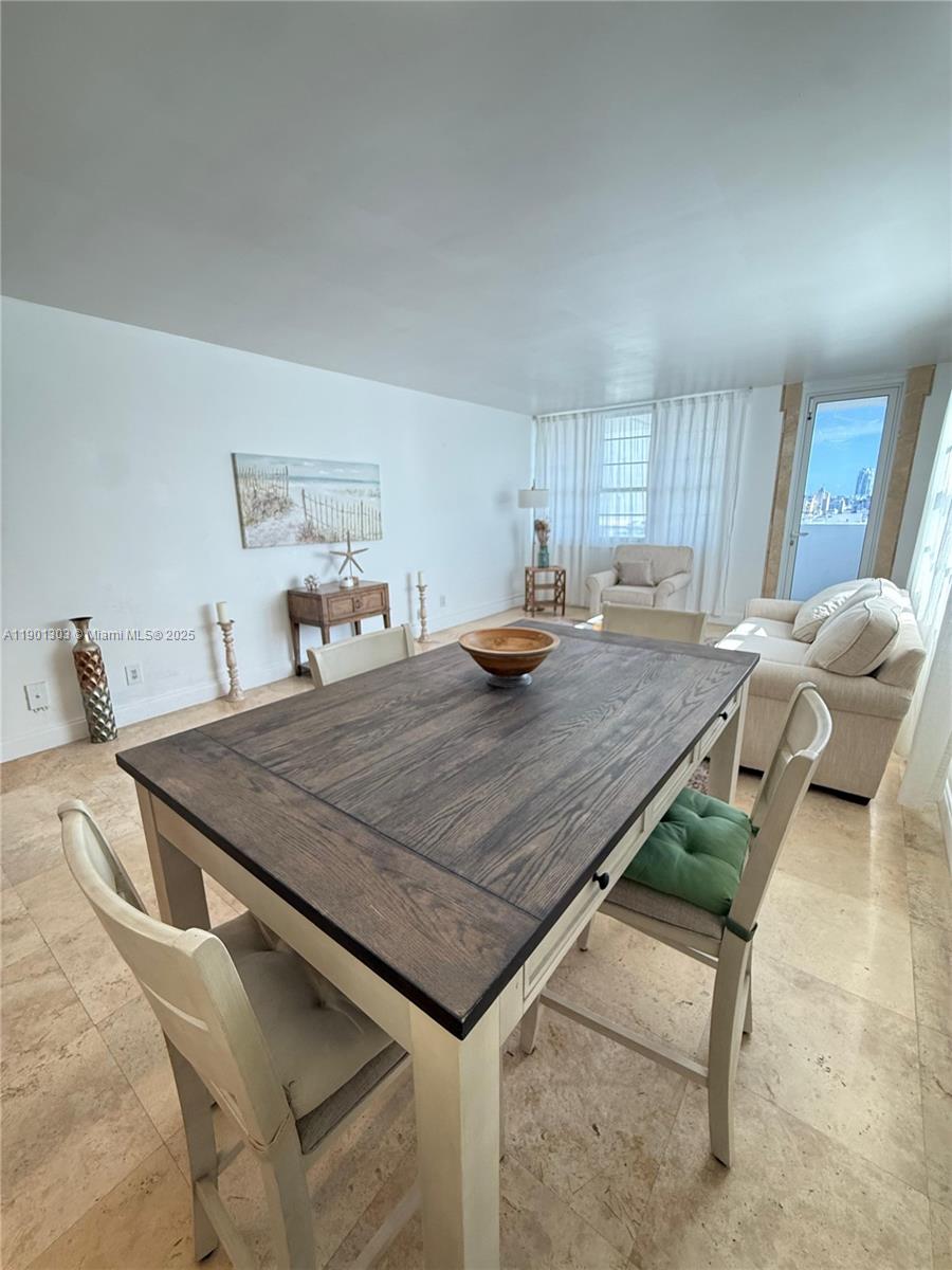 100 Lincoln Rd #1111 Miami Beach, FL 33139