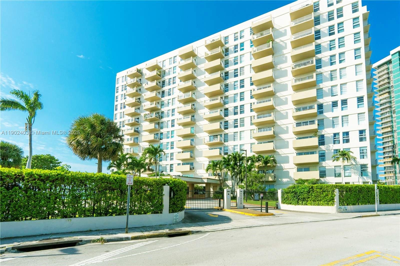 880 NE 69th St #4H Miami, FL 33138