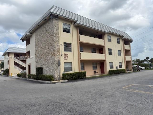 8951 SW 72nd St #328