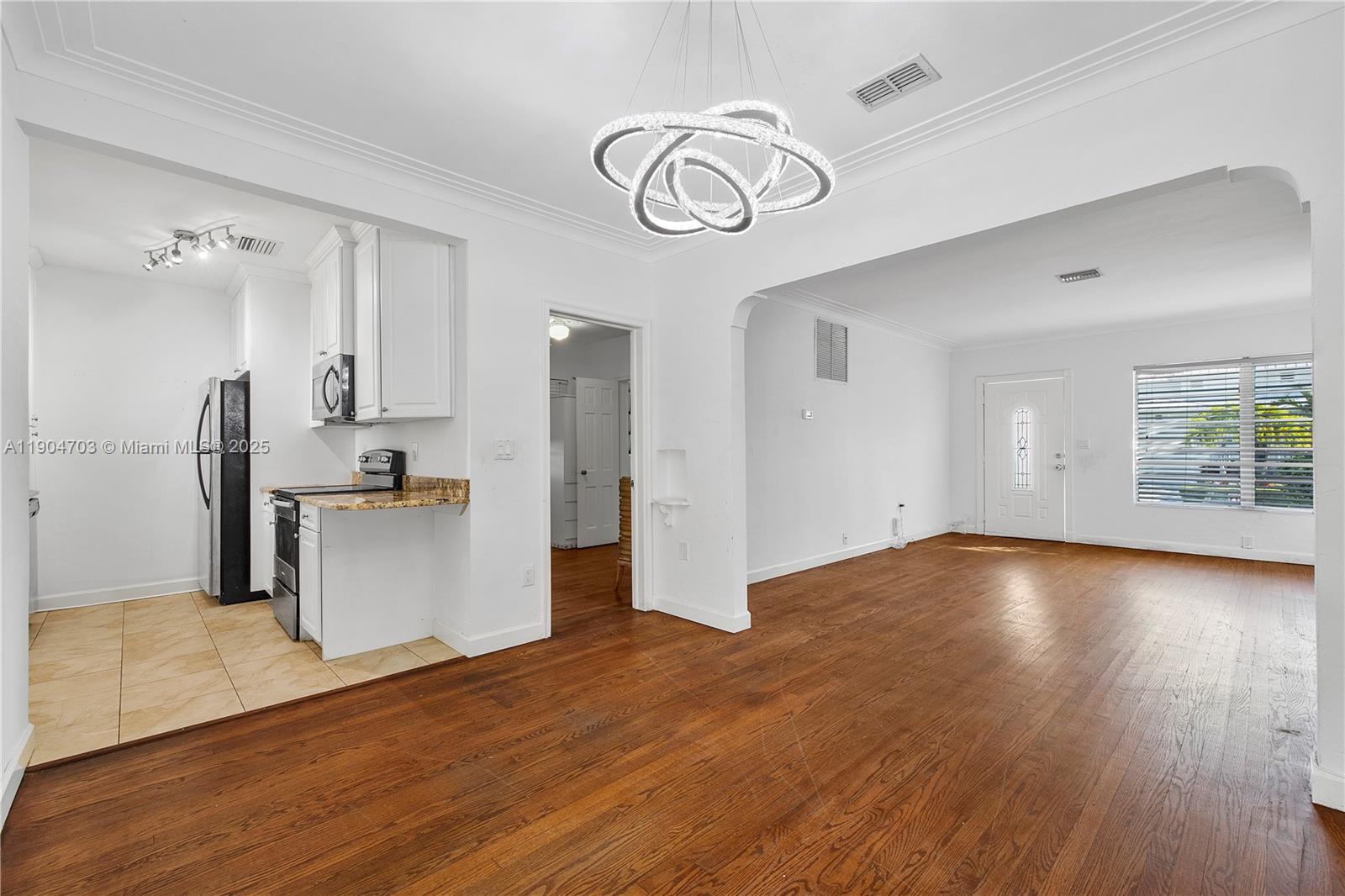 8826 Emerson Ave Surfside, FL 33154