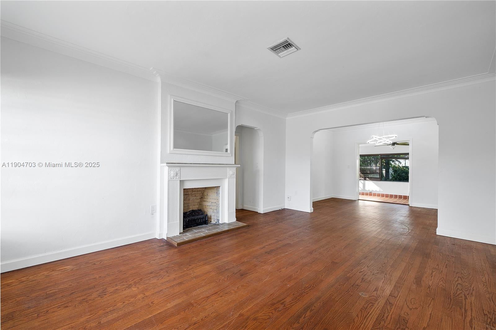 8826 Emerson Ave Surfside, FL 33154