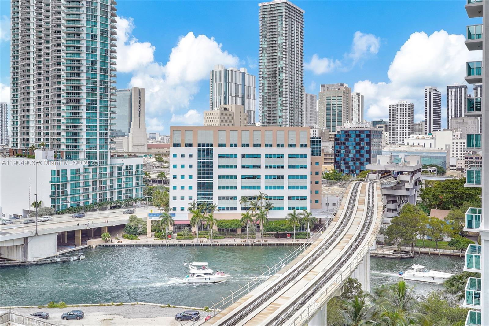 image Brickell On The River S T22