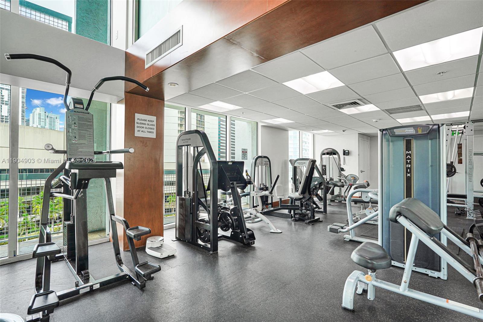 image Brickell On The River S T39