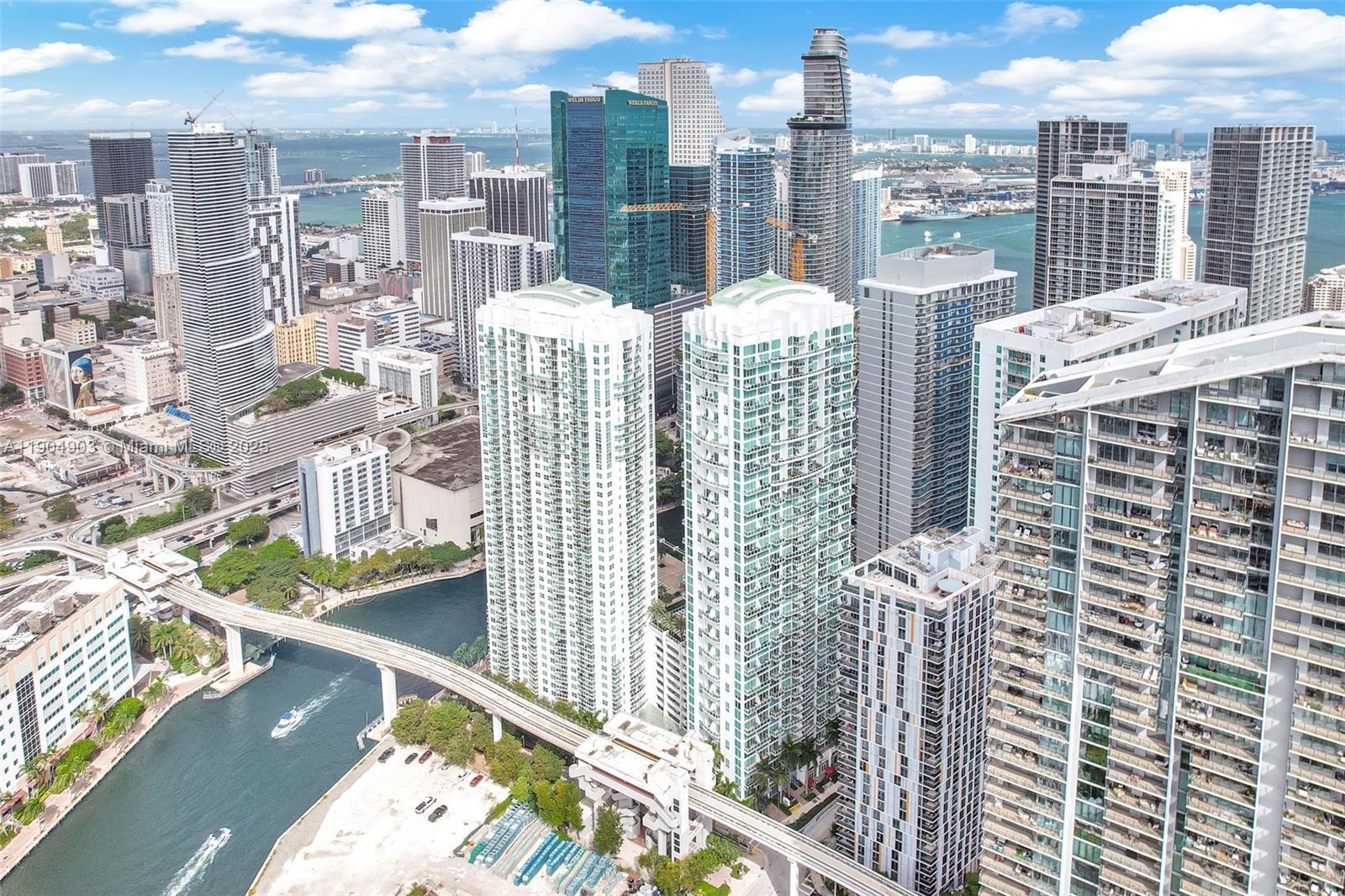 image Brickell On The River S T50