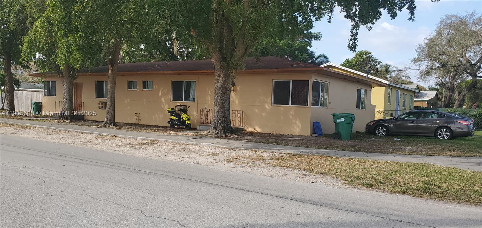 1296 NE 110th Ter #01