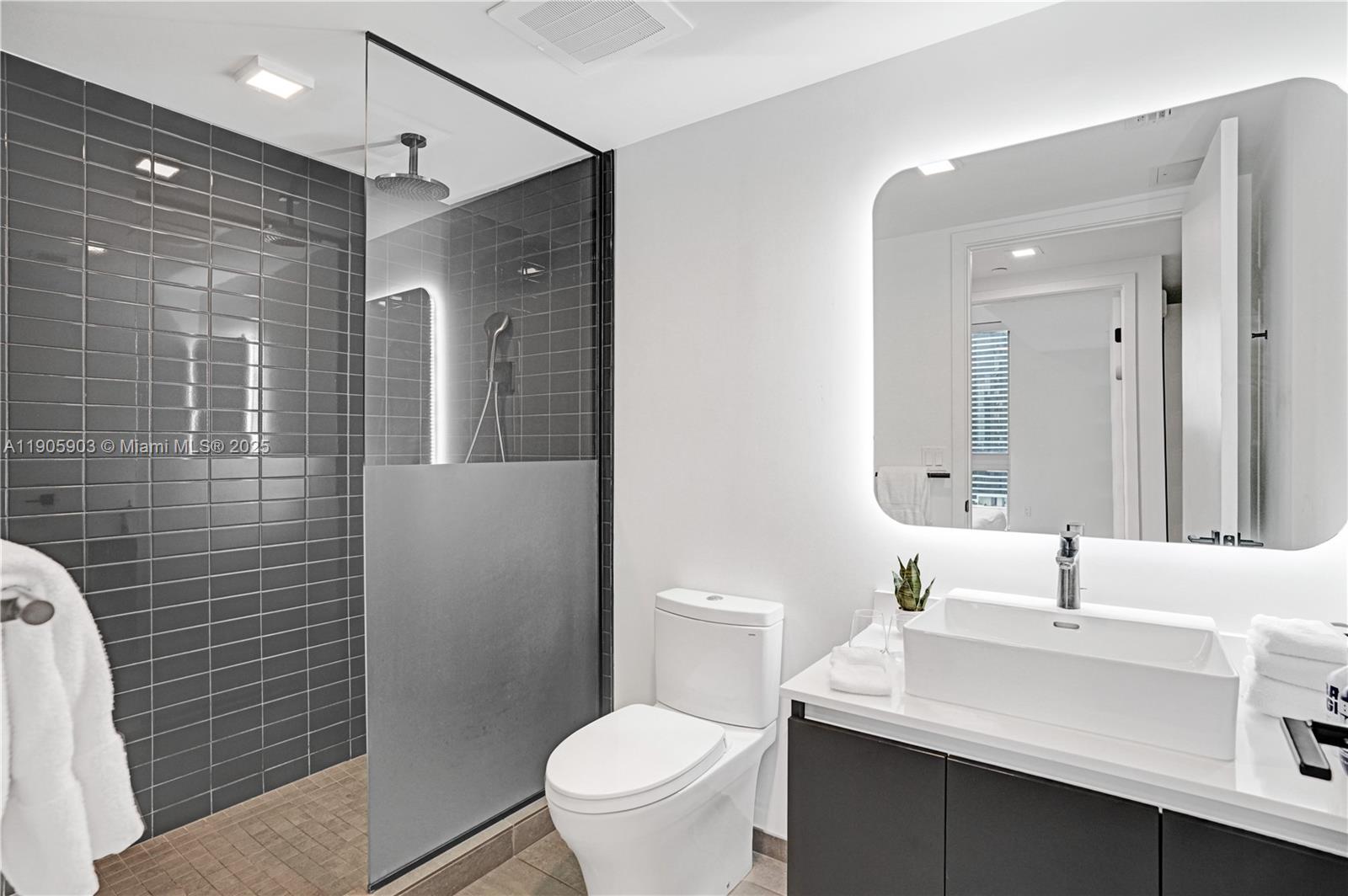 image 2nd Street Condo21