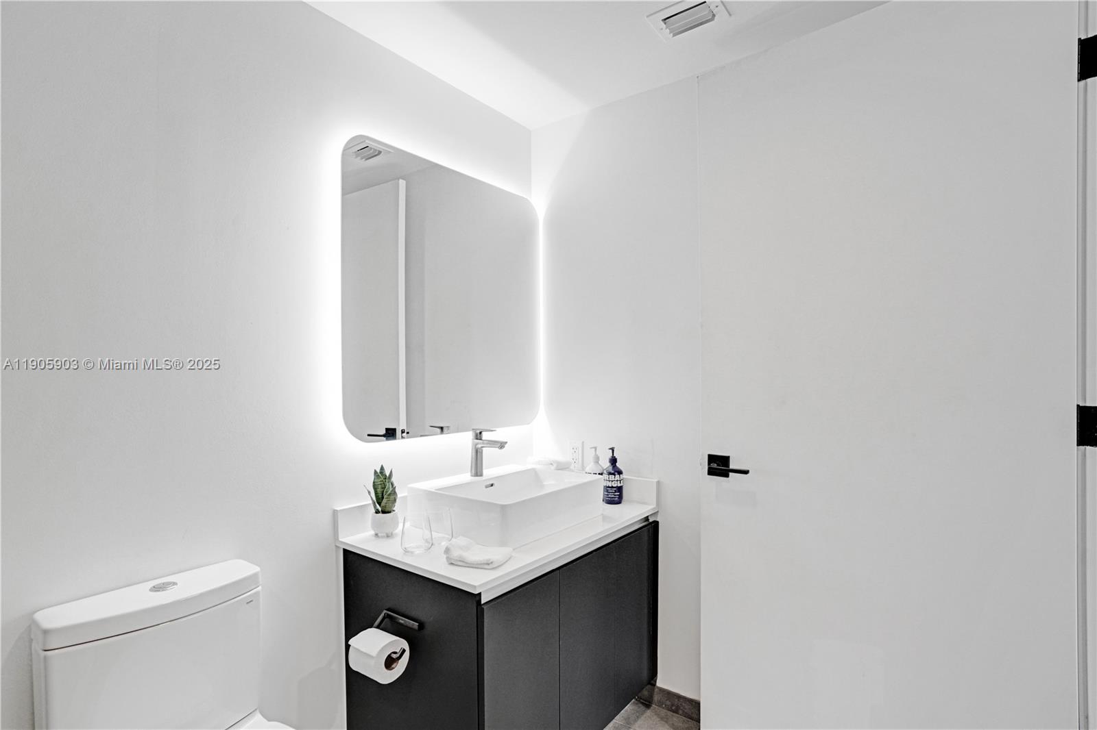 image 2nd Street Condo22