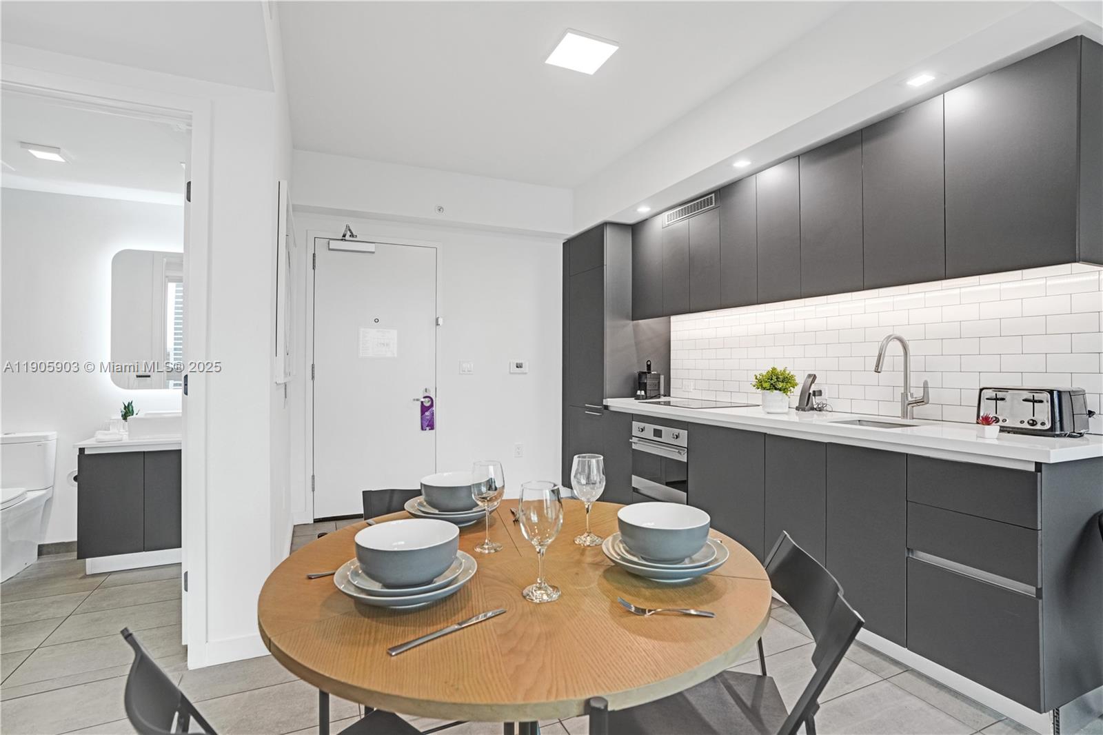 image 2nd Street Condo24