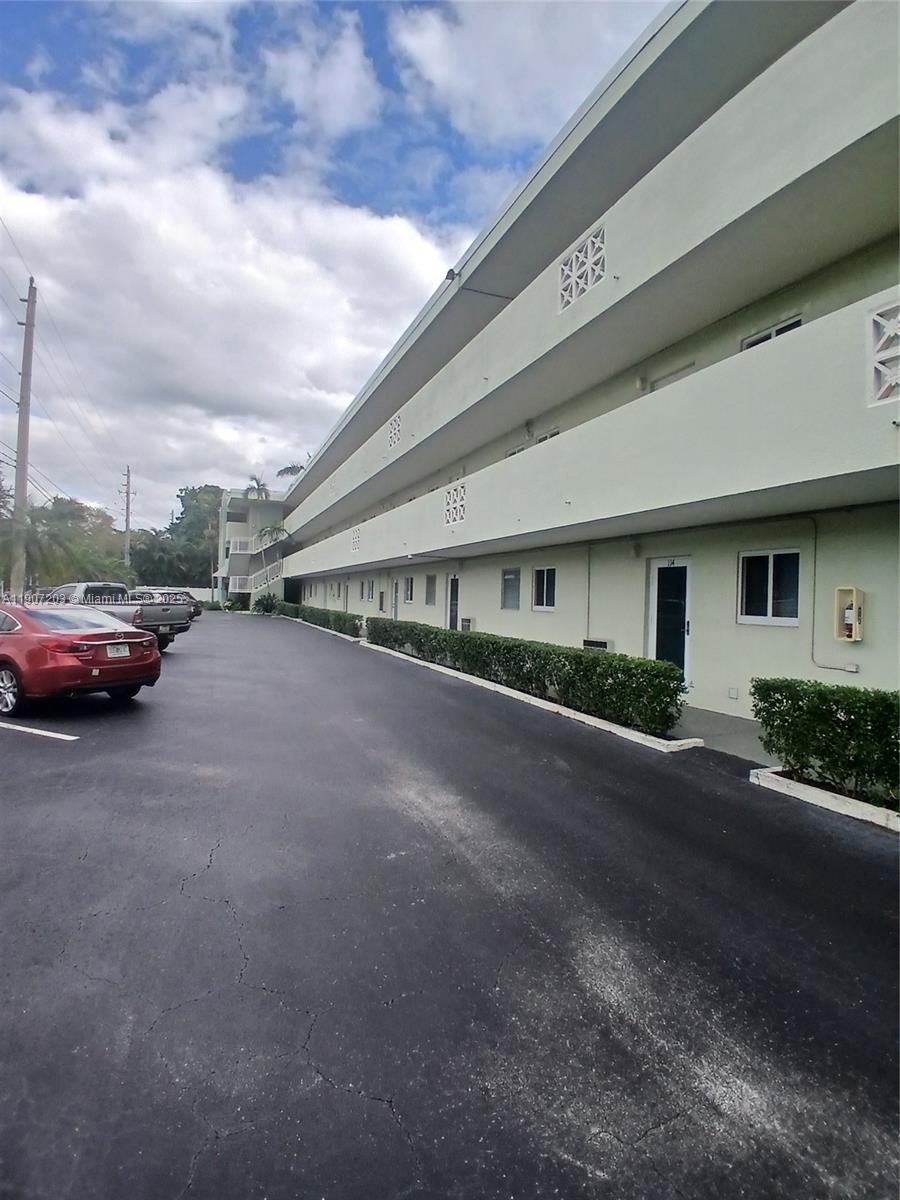 1000 SE 4th St #224 Fort Lauderdale, FL 33301
