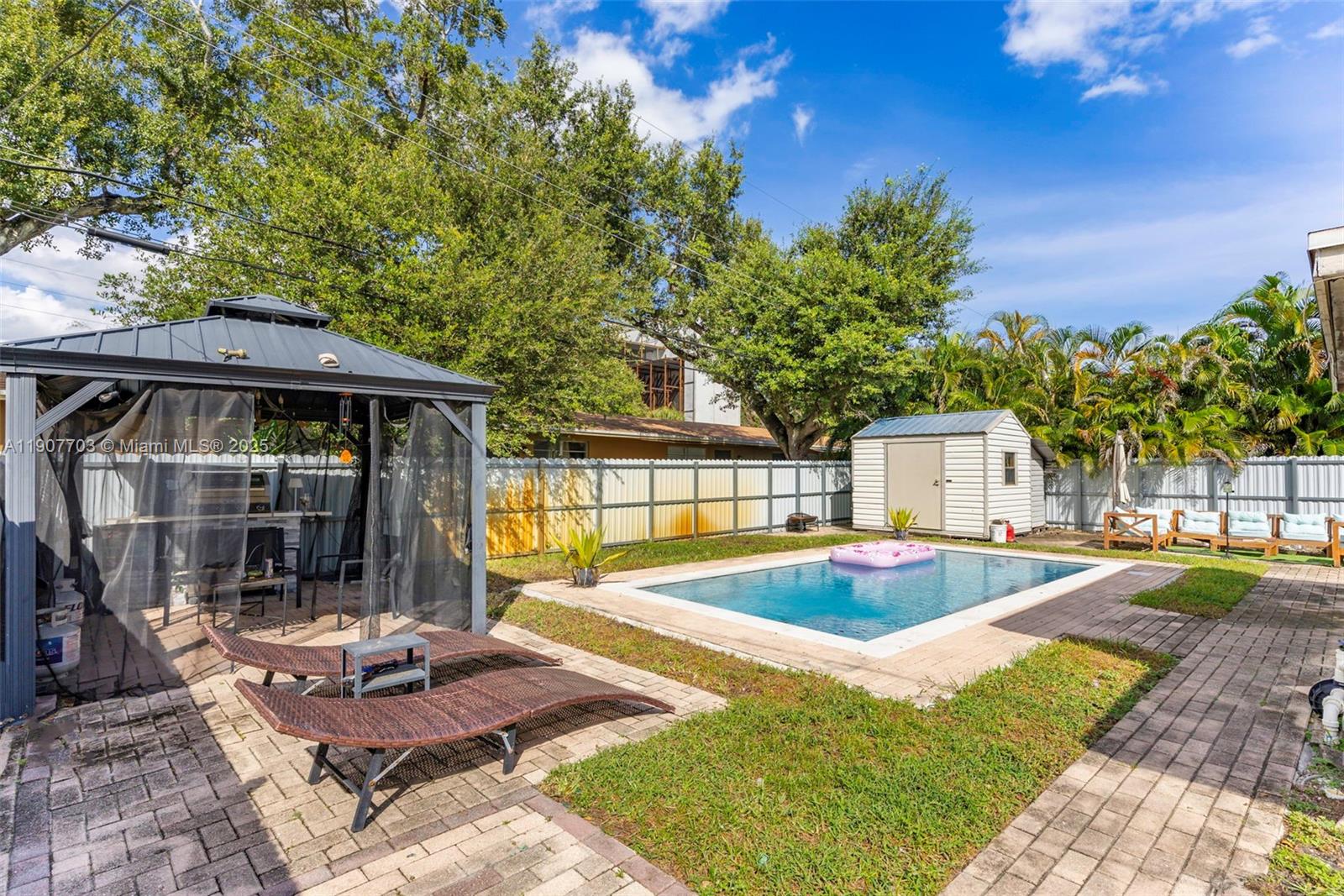 1823 SW 29th St Fort Lauderdale, FL 33315