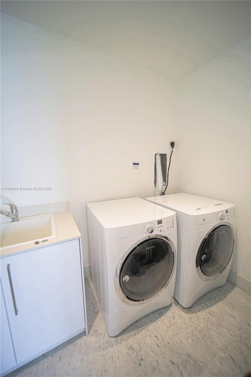 image Jade Signature17