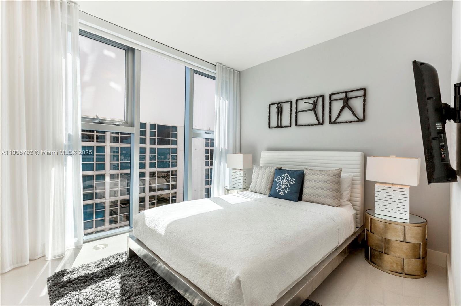 6899 Collins Ave #1508 Miami Beach, FL 33141