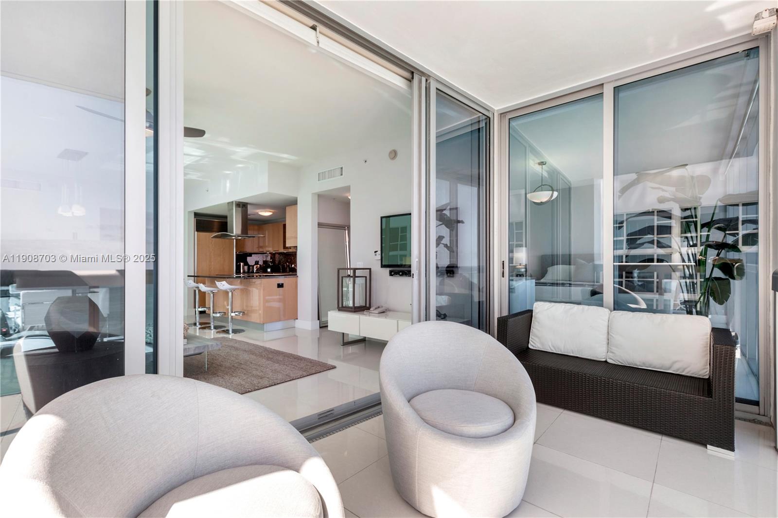 6899 Collins Ave #1508 Miami Beach, FL 33141