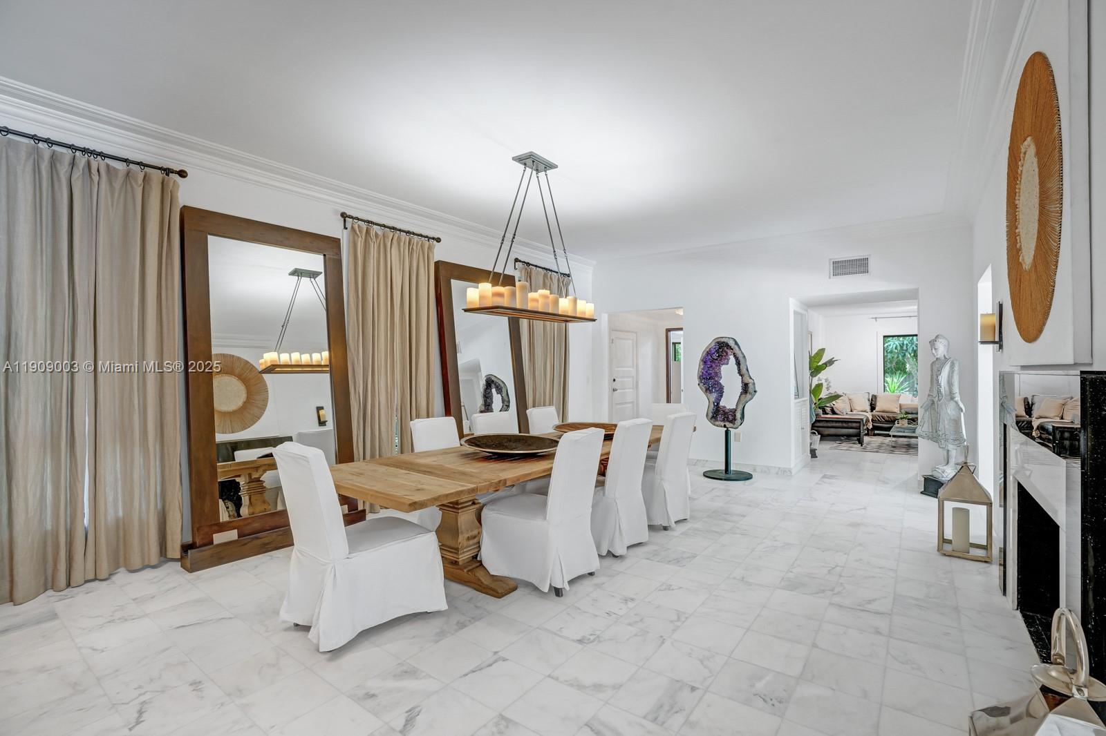 575 Hibiscus Ln Miami, FL 33137