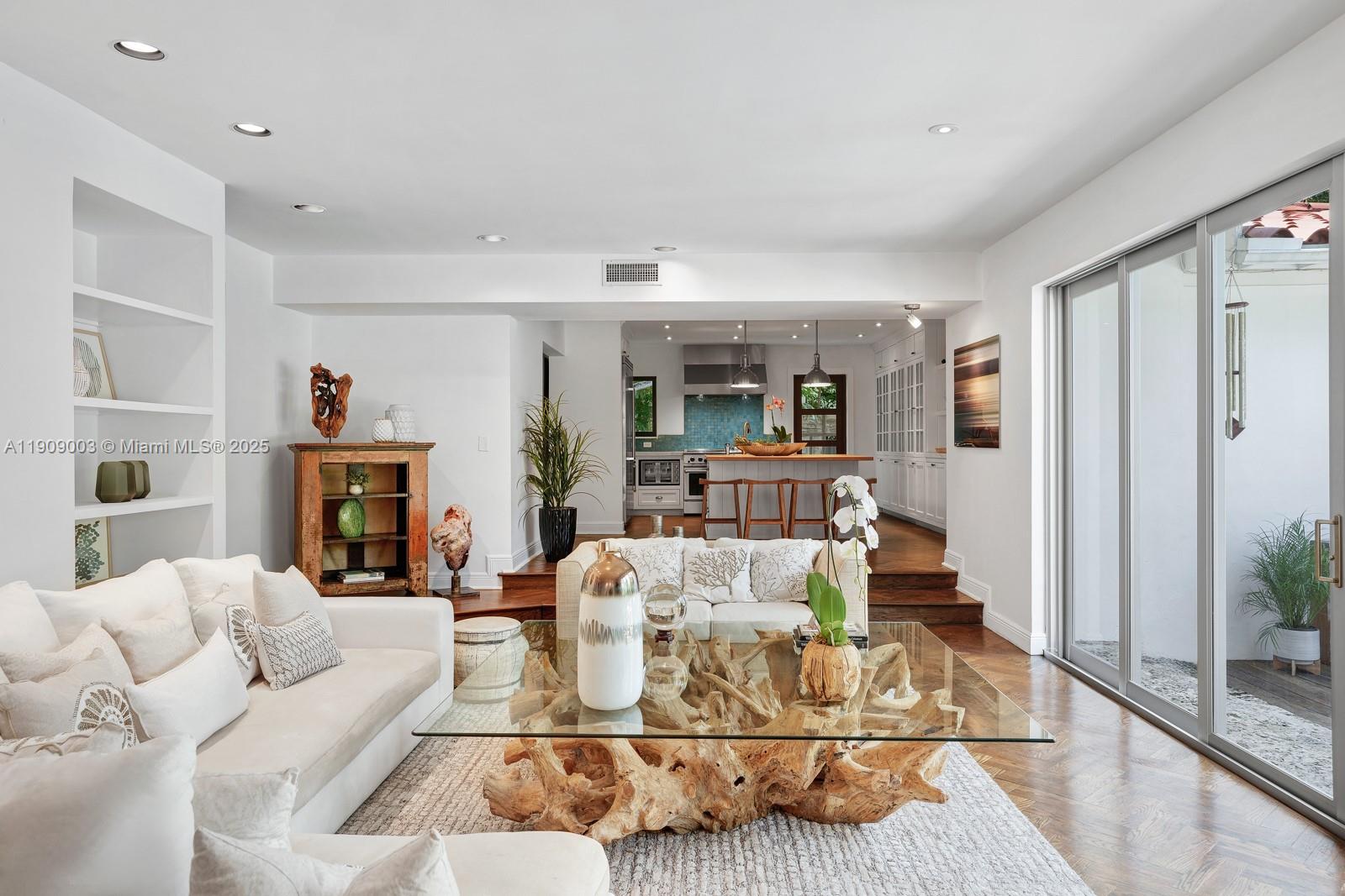 575 Hibiscus Ln Miami, FL 33137