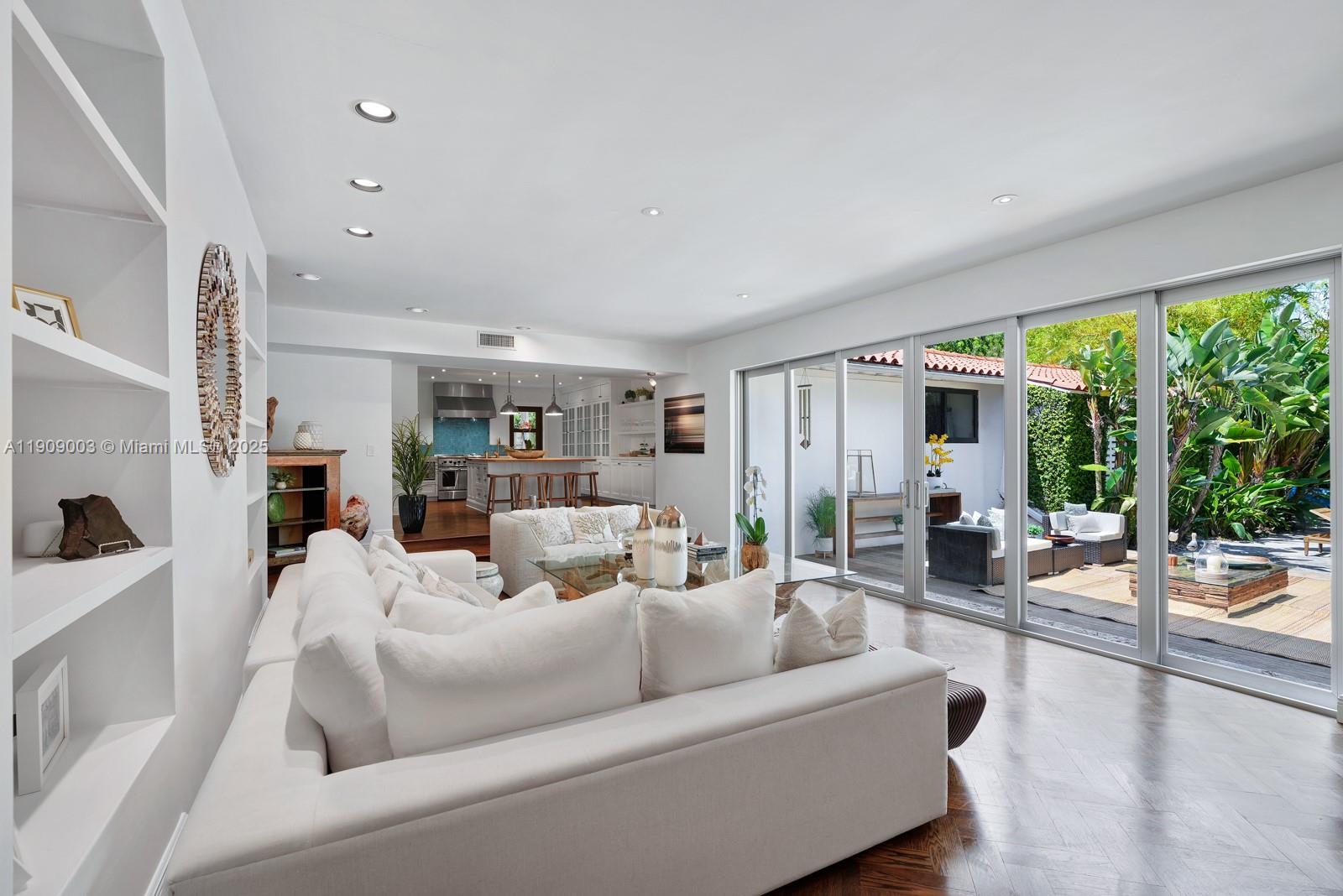 575 Hibiscus Ln Miami, FL 33137