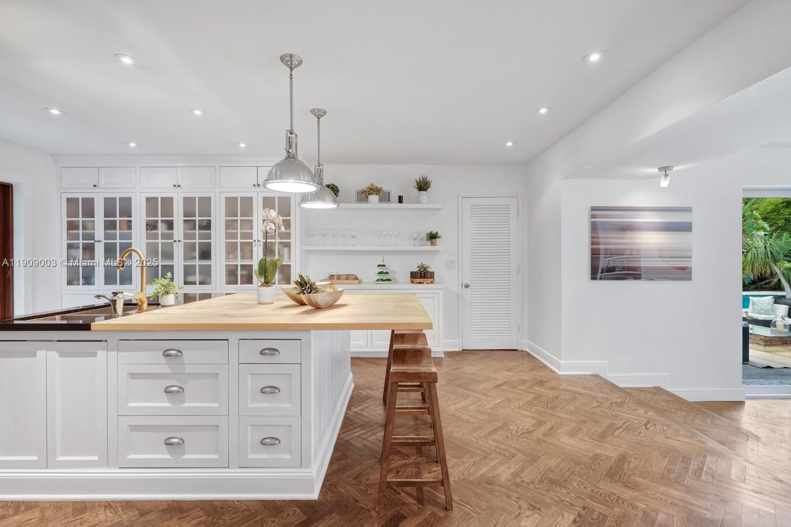 575 Hibiscus Ln Miami, FL 33137