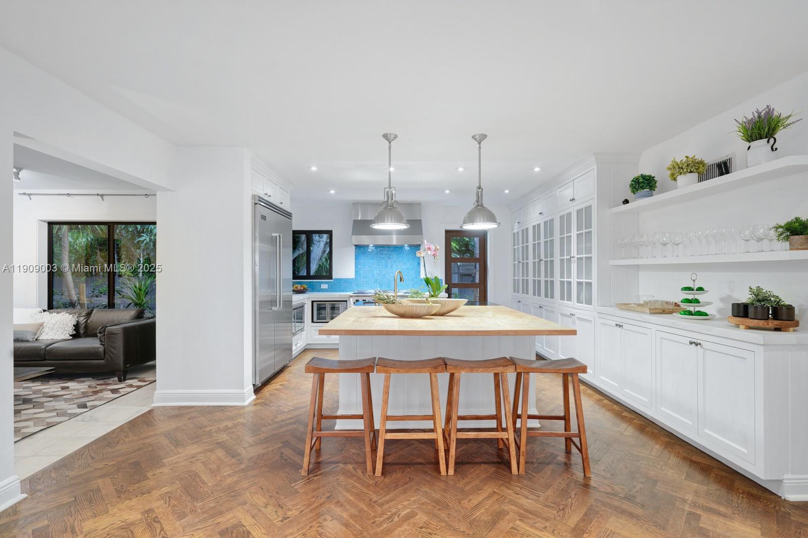 575 Hibiscus Ln Miami, FL 33137