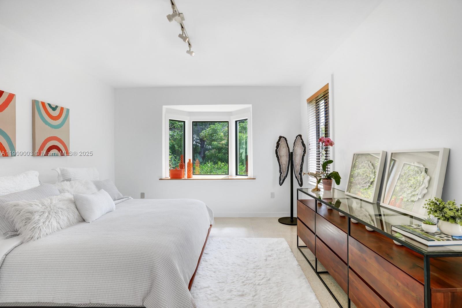 575 Hibiscus Ln Miami, FL 33137