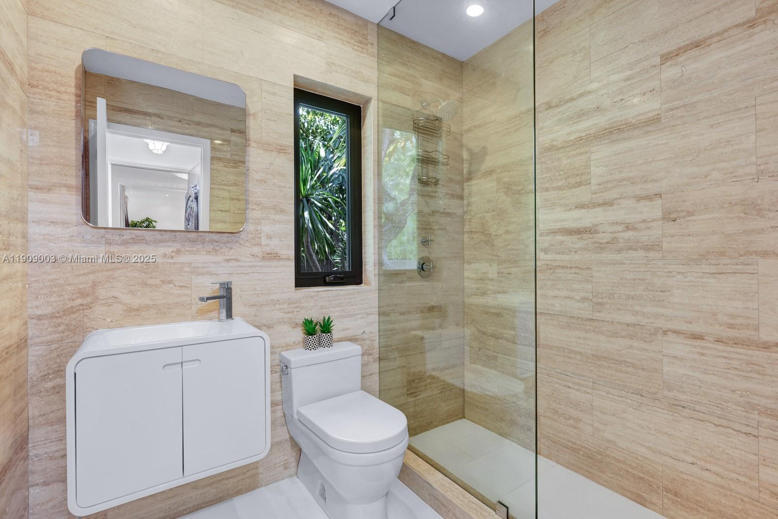 575 Hibiscus Ln Miami, FL 33137